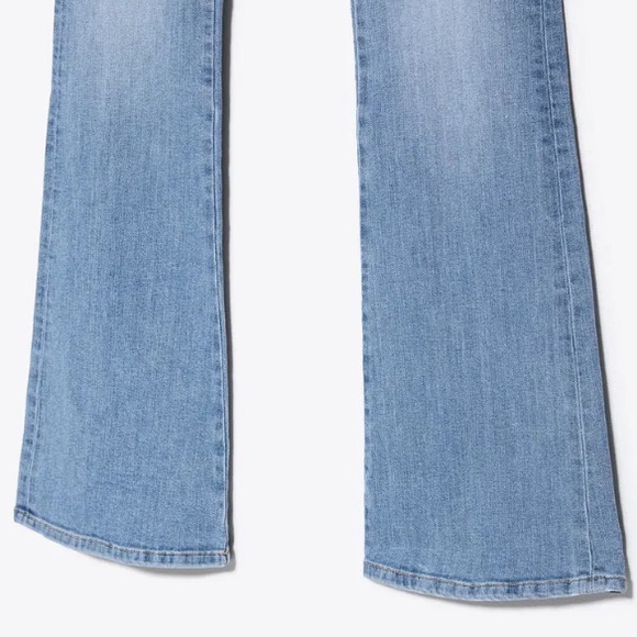 ZARA HIGH WASTED JEANS with FLARE👖 - Picture 8 of 9